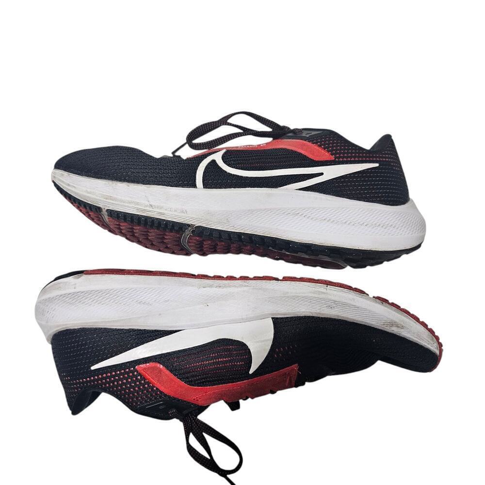 NIKE Air Zoom Pegasus 40 in Black and Crimson Red Men's Size 9